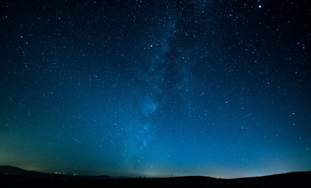 兵庫 ペルセウス座流星群の観測スポットで神戸の穴場やオススメの場所はどこ 群青と茜色の星空